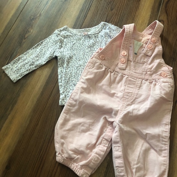 Carter’s 6-9 bundle - Picture 9 of 12